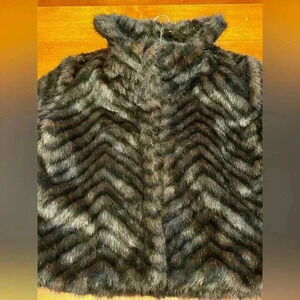 Massimo Faux Fur Coat Ladies Size Small EUC Warm Trending So Stylish Brown Black